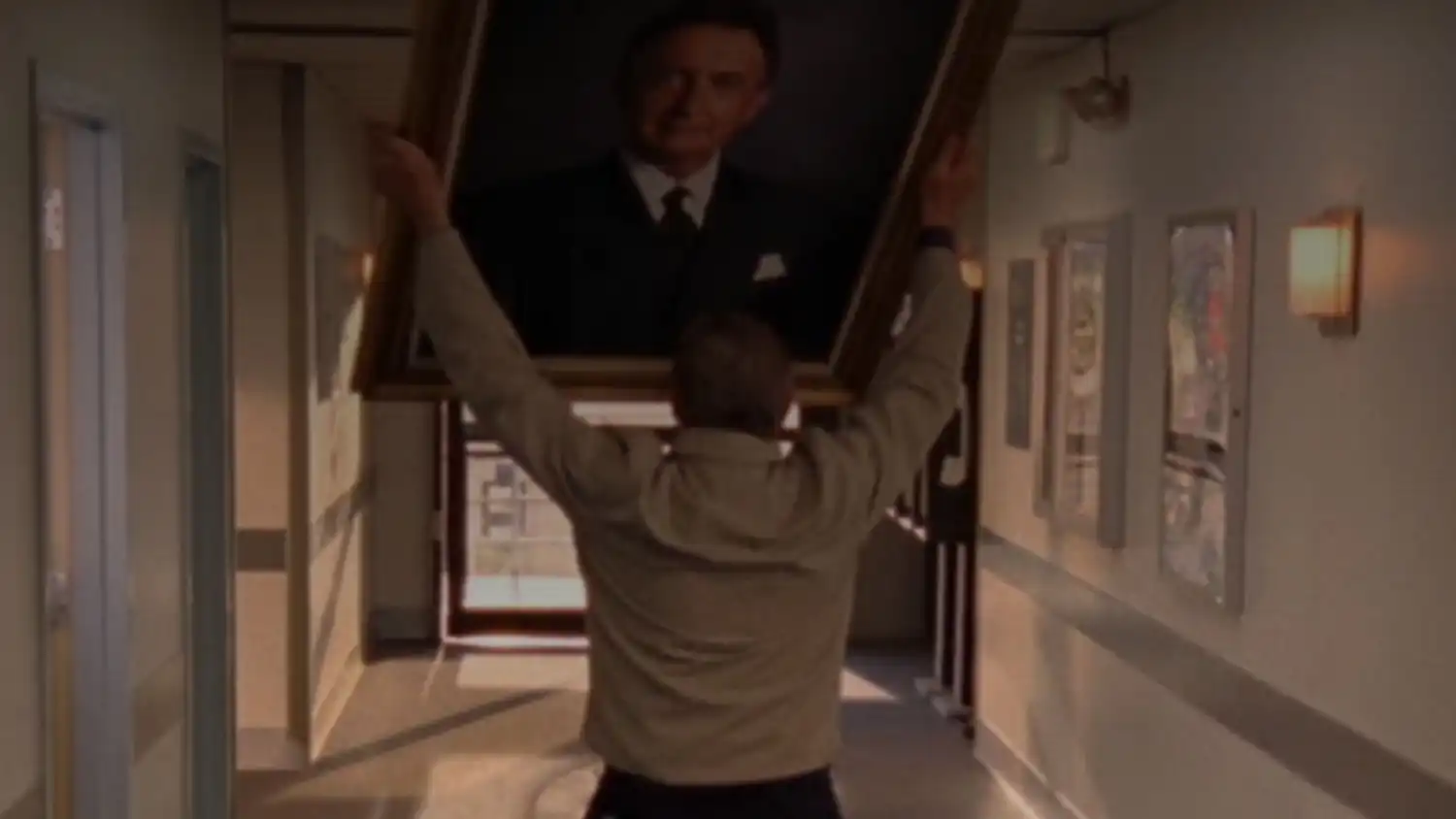 Ken Jenkins as Dr. Kelso stealing his portrait in Scrubs