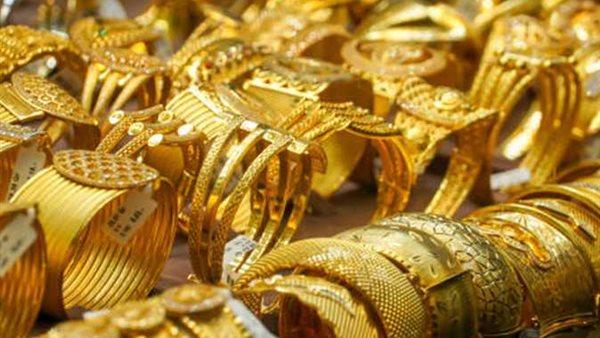 الذهب يرتفع 70 جنيها بنهاية جلسة اليوم الذهب يرتفع 70 جنيها بنهاية جلسة اليوم