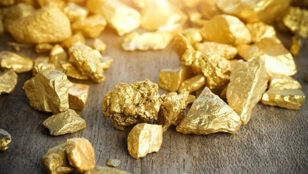 بلومبرج: شركة كندية تبدأ إنتاج الذهب في مصر بحلول عام 2025 الذهب
