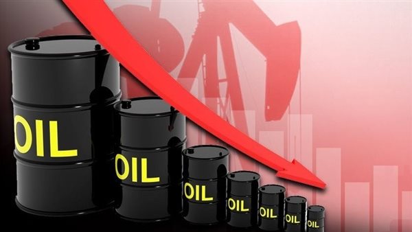 تنخفض أسعار النفط بسبب عدم اليقين بشأن تخفيضات إمدادات أوبك + ونمو الطلب أسعار البترول اليوم