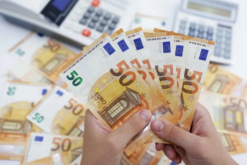 سعر اليورو مقابل الجنيه اليوم 2025 سعر اليورو مقابل الجنيه اليوم الخميس 28 مارس 2024